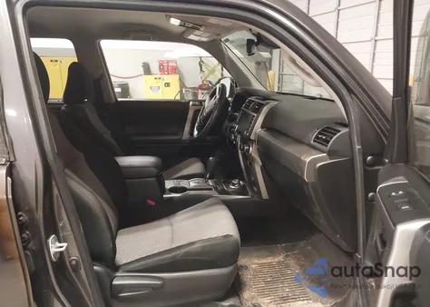 2020 Toyota 4Runner Sr5 из США, поврежденный, VIN JTEBU5JR9L5752807